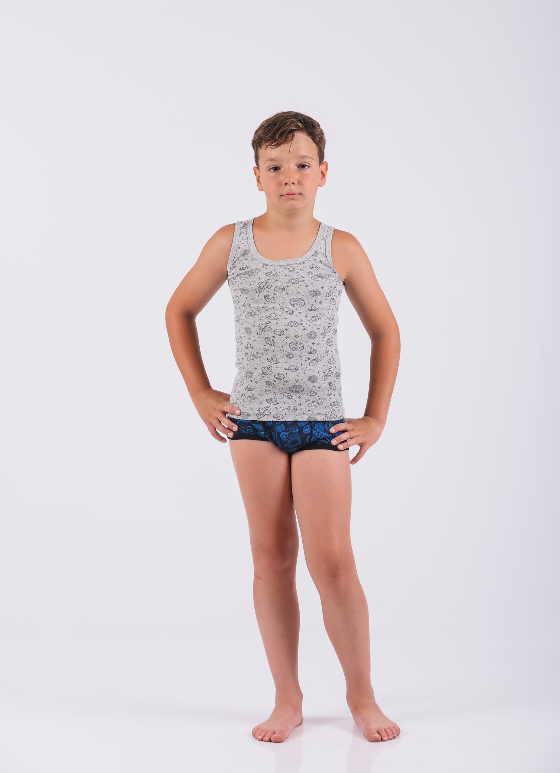 Art.321-2 Dečija muška atlet majica štampa Veličine- 2,4,6,8,10,12,14 Sir.sastav - 100_pamuk Održavanje - 60stepeni Cena (2,4,6) - 325,00 Cena (8,10,12,14) - 378,00 Dečija muška atlet majica sa štampom Art.321-2, 100% pamuk