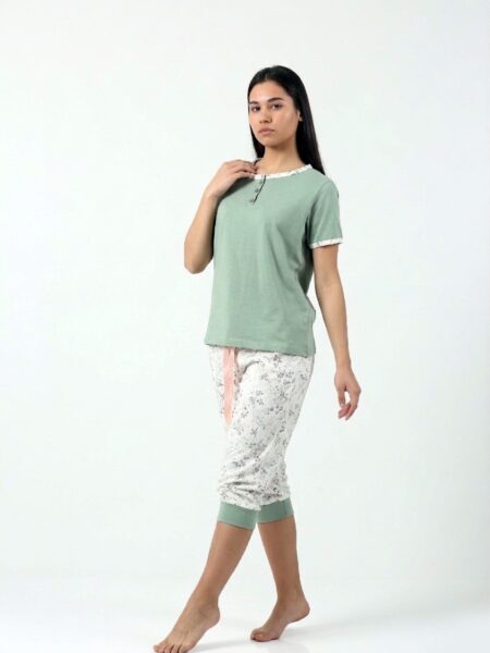 Ženski pamučni bebi dol 1200 zelena, majica sa dugmićima i 3/4 pantalone – Lotos Arilje